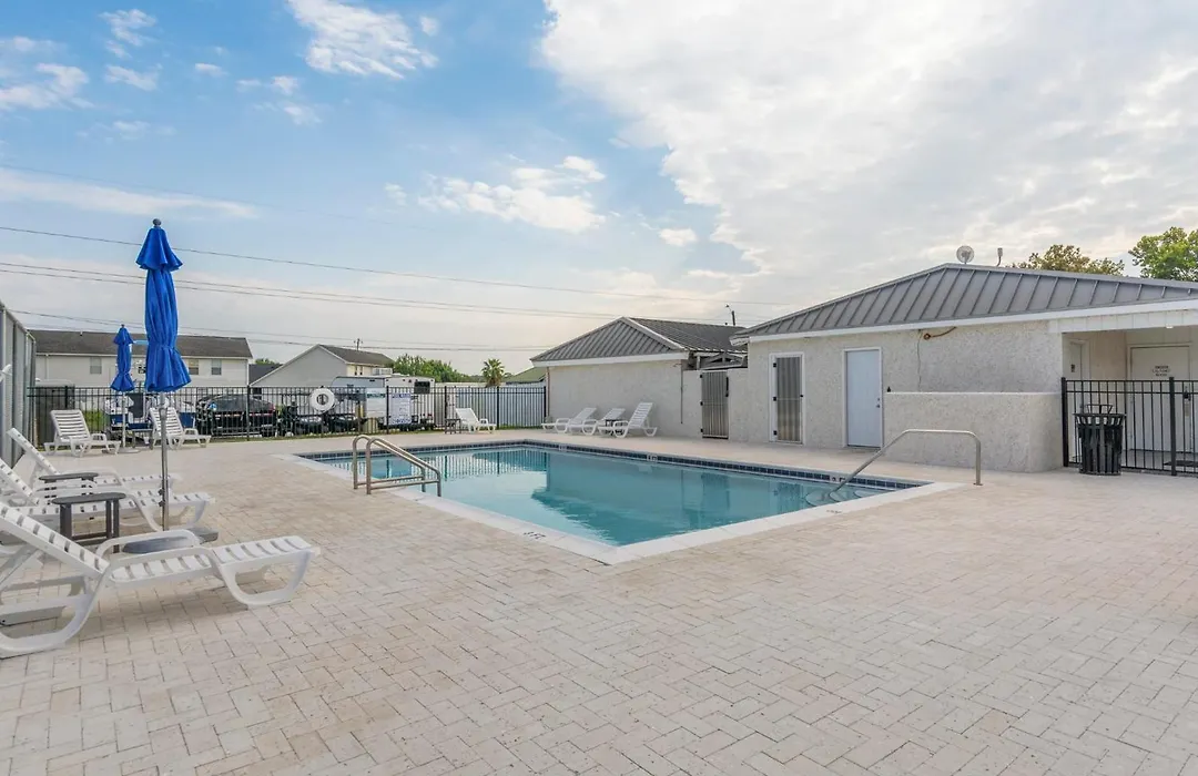 Sapphire Sands 3 Pools Pet Friendly-1